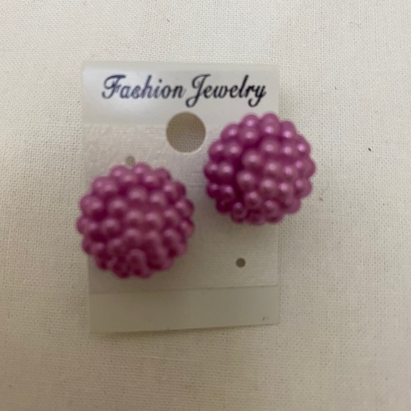 Fashion Jewelry Jewelry - 🔵4/$20 Fashion Earrings Round Balls on Both Side NIP